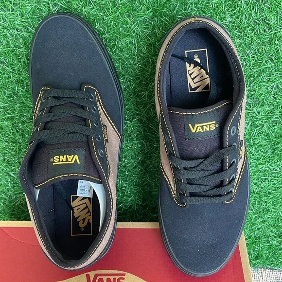 Vans Men’s Atwood Outcore Phantom/Black
VN000CX8B29
Sneakers - Picture 12 of 16